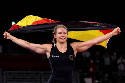 Немка Роттер-Фоккен стала олимпийской чемпионкой в борьбе в весовой категории до 76 кг