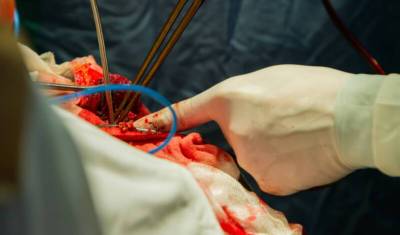 Трепанация дрелью: красноярские врачи вынуждены оперировать без мединструментов