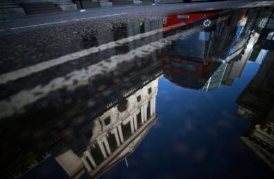 Как Банк Англии может начать сворачивать свои огромные стимулы?