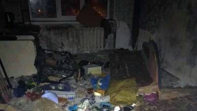 Двоих детей нашли в захламленной мусором квартире в Ульяновске