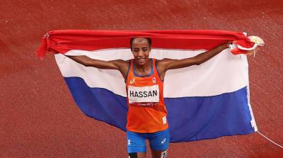 Сифан Хассан выиграла олимпийский забег на 5000 м, Валари Оллман лучшая в метании диска
