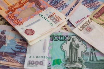 Родители начали получать «школьные» 10 000 от Путина: выплат не хватит
