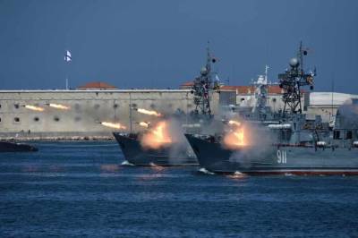 Коротченко ответил командующему ВМС США на заявление о «российских провокациях»
