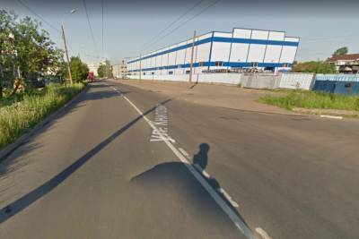 Петербуржцы потребовали изменить обратно название Смоляной улицы на Книпович