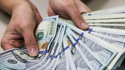 Почему украинцам не стоит радоваться росту зарплаты до 500 долларов — экономист