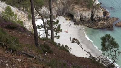 Франция: пляж в Бретани защищают от туристов