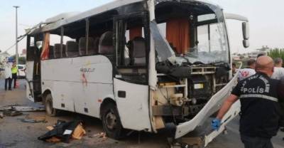 Автобус с российскими туристами перевернулся в турецкой Анталье, есть погибшие - reendex.ru - Россия - Анталья