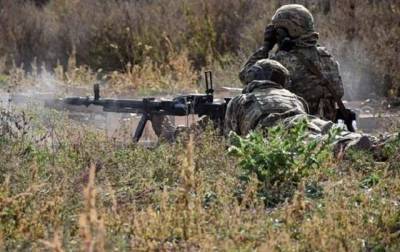 Боевики на Донбассе дважды обстреляли позиции ООС и запускали беспилотник