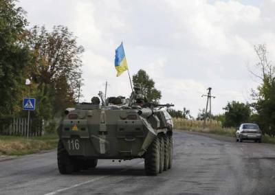ВСУ разместили военную технику в селе под Луганском