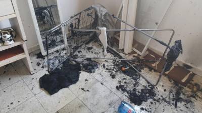 Видео: двух детей спасли из горящей квартиры в Беэр-Шеве