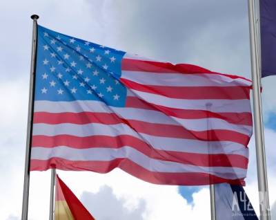 Из-за истечения срока визы США просит покинуть страну 24 российским дипломатам