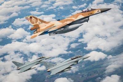 Истребители ВВС Израиля замечены на средних высотах над Бейрутом