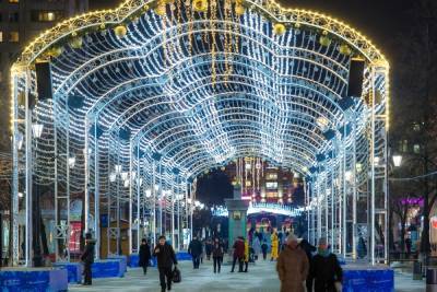 В Челябинске определились с подрядчиком по обслуживанию праздничной подсветки