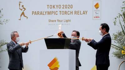 Юрико Коикэ - В Токио доставили огонь Паралимпиады - iz.ru - Москва - Токио - Израиль - Япония