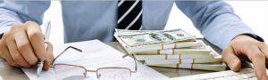 Два сотрудника украли $32 тыс из кассы банка в Ташкенте