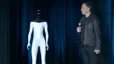 Tesla анонсировала появление робота-гуманоида в 2022 году