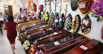 Гробы дорожают: с чем связан резкий рост цент на похоронную продукцию?