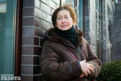 Силовики задержали 64-летнюю брестскую активистку Елену Гнаук