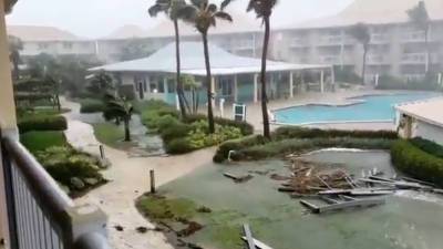 Ураган в Мексике обесточил 150 тысяч домов