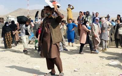 Талибы ищут помогавшим США афганцев - СМИ