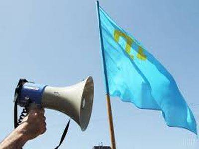 Полиция задержала пикет в поддержку крымских татар и напавшего на них ленинградца
