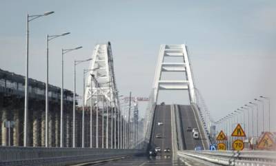 Кулеба назвал Крымский мост «практически неразрешимой проблемой»
