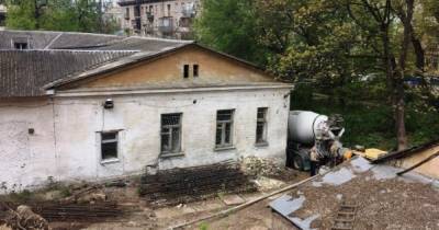 В Киеве уничтожили историческую усадьбу Барбана