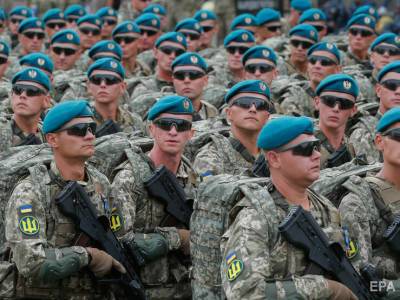 Раненые на Донбассе военные получат премии ко Дню Независимости