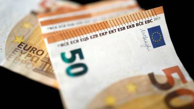 Курс евро поднялся выше 87 рублей