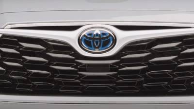Японская Toyota тормозит конвейер на фоне нехватки микропроцессоров