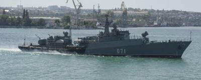 Корабли ВМФ России встали на якорь около Алжира из-за недопуска в порт Испании