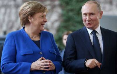 Зеленский обвинил Меркель в мягкости по отношению к России