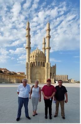 Группа журналистов из Израиля посетила в Азербайджане мечеть, церковь и синагогу