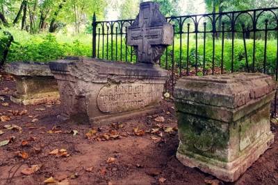 В Тверской области восстановили надгробие помещиков