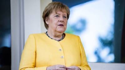 «Добрый день!»: Меркель по-русски поприветствовала Путина в Кремле