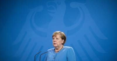 “Будем поддерживать контакт”: Меркель заявила, что будет продолжать говорить с Путиным несмотря на разногласия