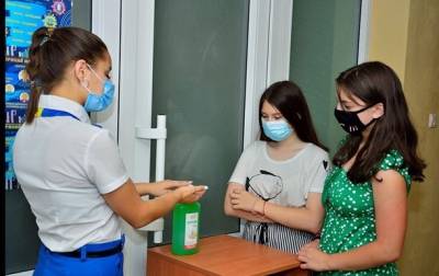 Вспышка COVID в Одессе: количество инфицированных выросло