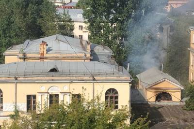 В Москве горит уникальный особняк Жолтовского