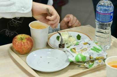 Больше трети родителей недовольны питанием в школах