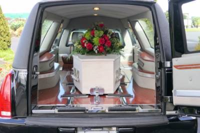 Эксперт рассказал о причинах роста цен на похоронную атрибутику