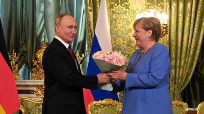 Посол России: переговоры Путина и Меркель прошли, как всегда, отлично