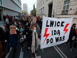 В Польше за организацию женского марша будут судить 14-летнюю девочку