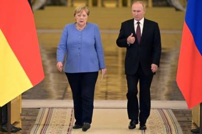 Путин: переговоры с Меркель прошли конструктивно