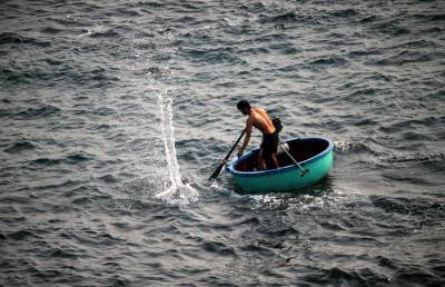 Отправился на однодневную рыбалку, но застрял в море на 14 месяцев