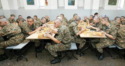 Качество не на уровне: глава Минобороны Армении потребовал улучшить питание в армии
