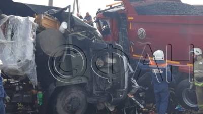 Число жертв аварии с грузовиками под Саратовом выросло до пяти человек