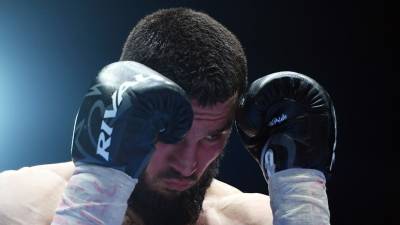 WBC обязал Бетербиева провести защиту с Брауном