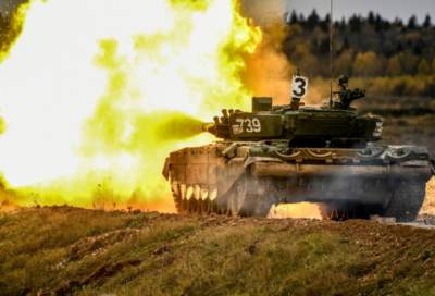 Более 50 танковых экипажей устроили "огненную карусель" на полигонах в Ленобласти