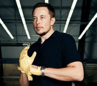 Илон Маск: Tesla в 2022 году представит прототип антропоморфного робота