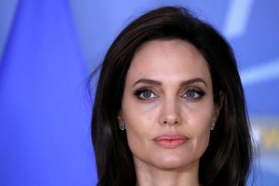 Джоли cоздала страницу в Instagram для поддержки афганцев